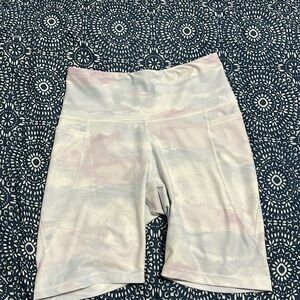 Old Navy Active High-Rise Biker Shorts